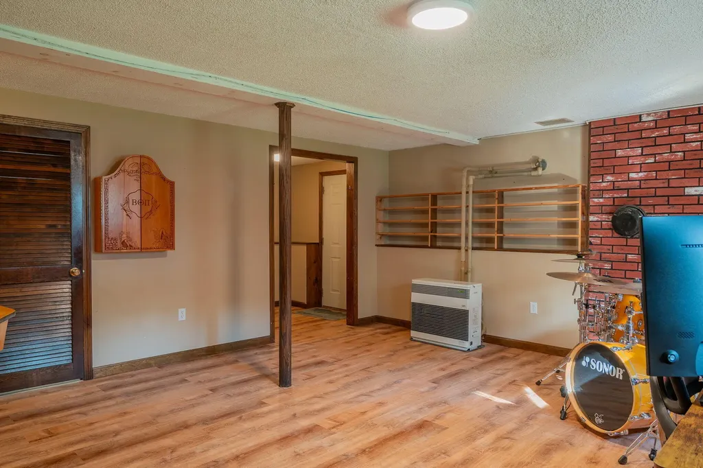28 Eider Lane Topsham ME 04086