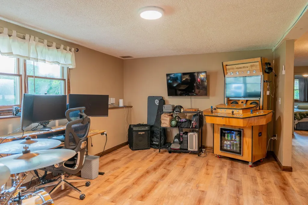 28 Eider Lane Topsham ME 04086