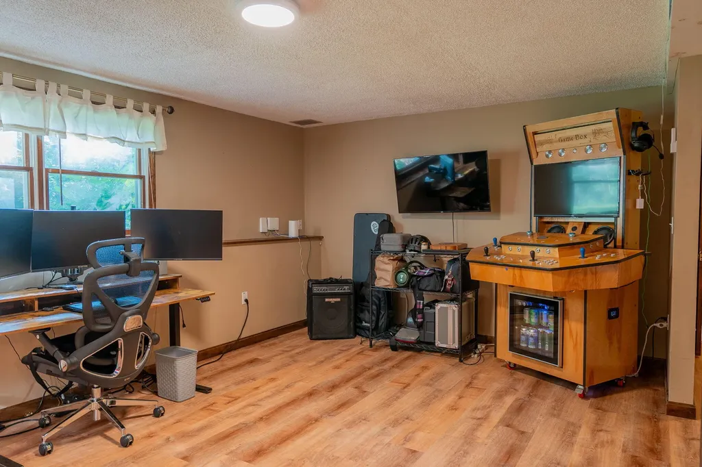 28 Eider Lane Topsham ME 04086