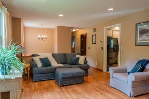 28 Eider Lane Topsham ME 04086