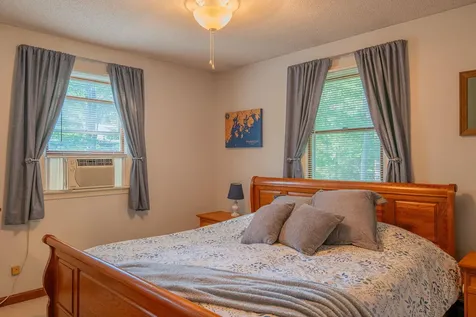 28 Eider Lane Topsham ME 04086