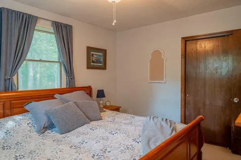 28 Eider Lane Topsham ME 04086
