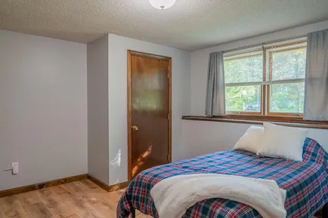 28 Eider Lane Topsham ME 04086