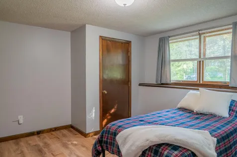 28 Eider Lane Topsham ME 04086