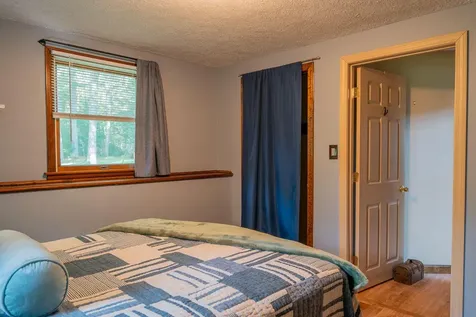 28 Eider Lane Topsham ME 04086