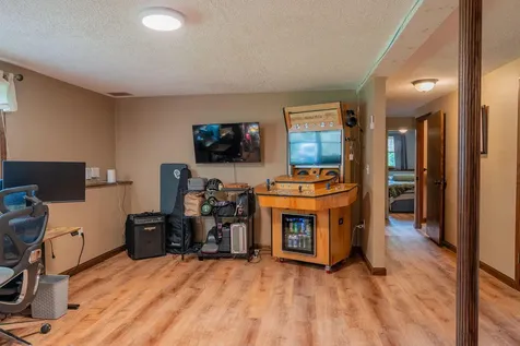 28 Eider Lane Topsham ME 04086