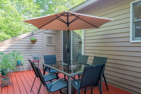 28 Eider Lane Topsham ME 04086