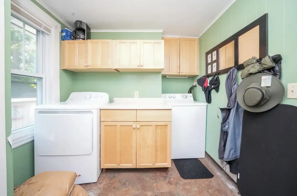 65 River Road Orrington ME 04474