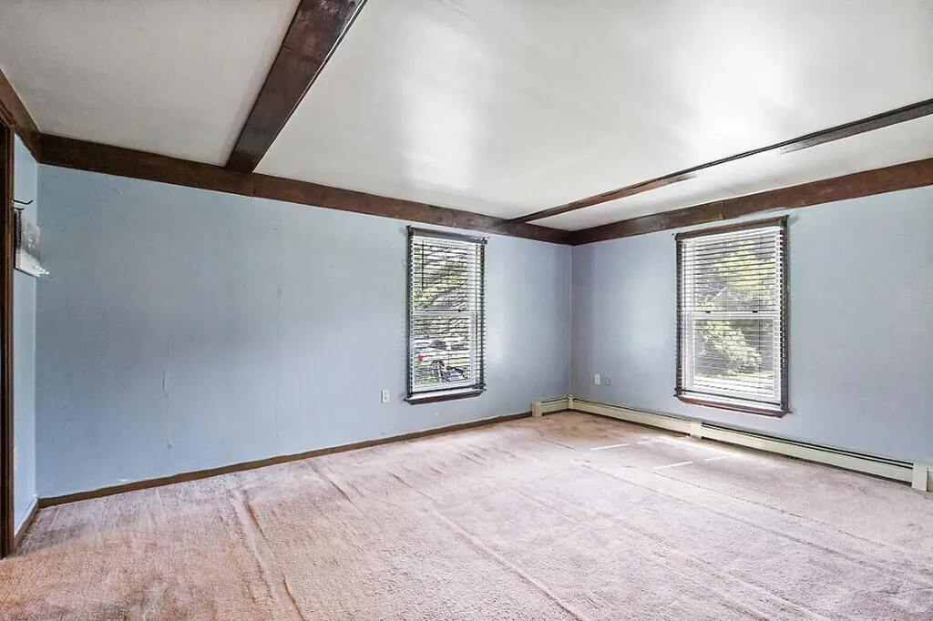 10 Fuller Street Richmond ME 04357
