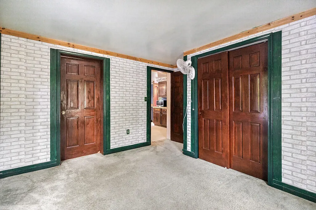 10 Fuller Street Richmond ME 04357