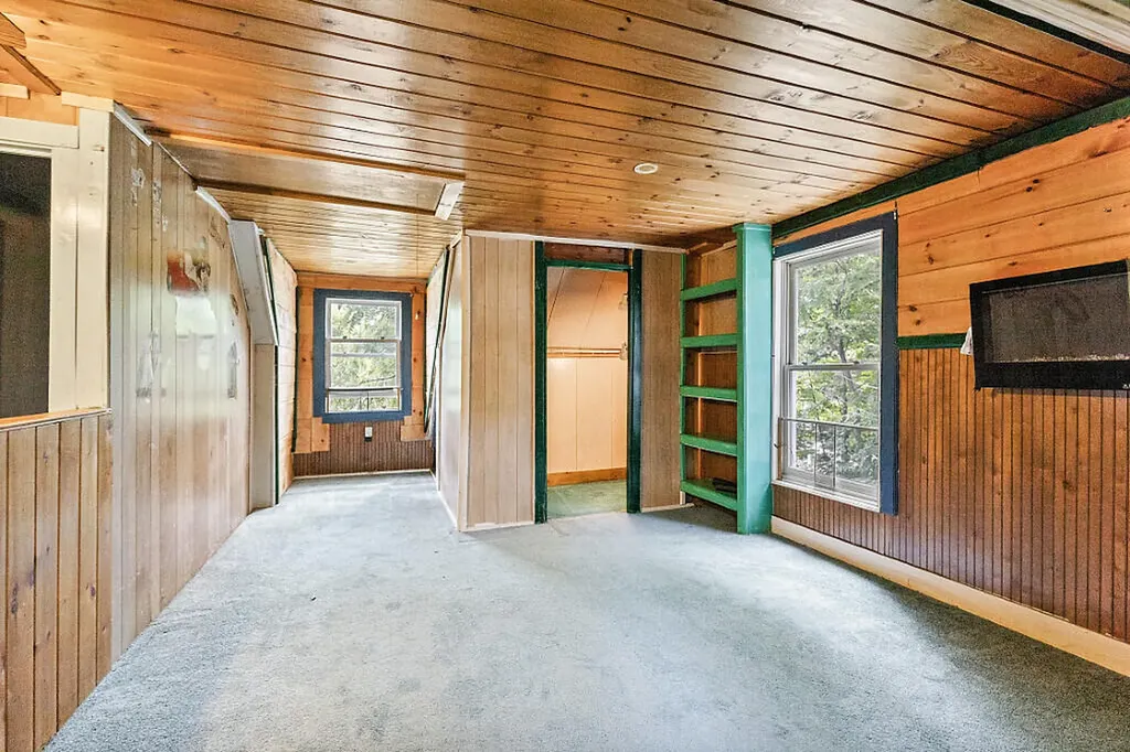 10 Fuller Street Richmond ME 04357