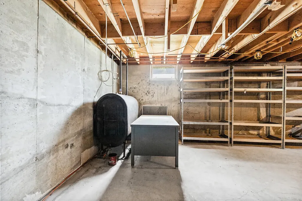 10 Fuller Street Richmond ME 04357