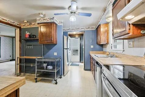 10 Fuller Street Richmond ME 04357