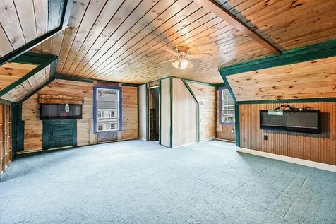 10 Fuller Street Richmond ME 04357