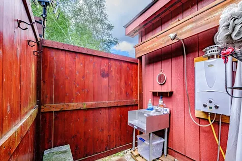 15 Hillside Way Newry ME 04261