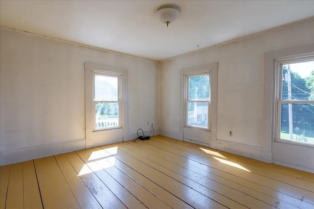 41 Hyler Street Thomaston ME 04861