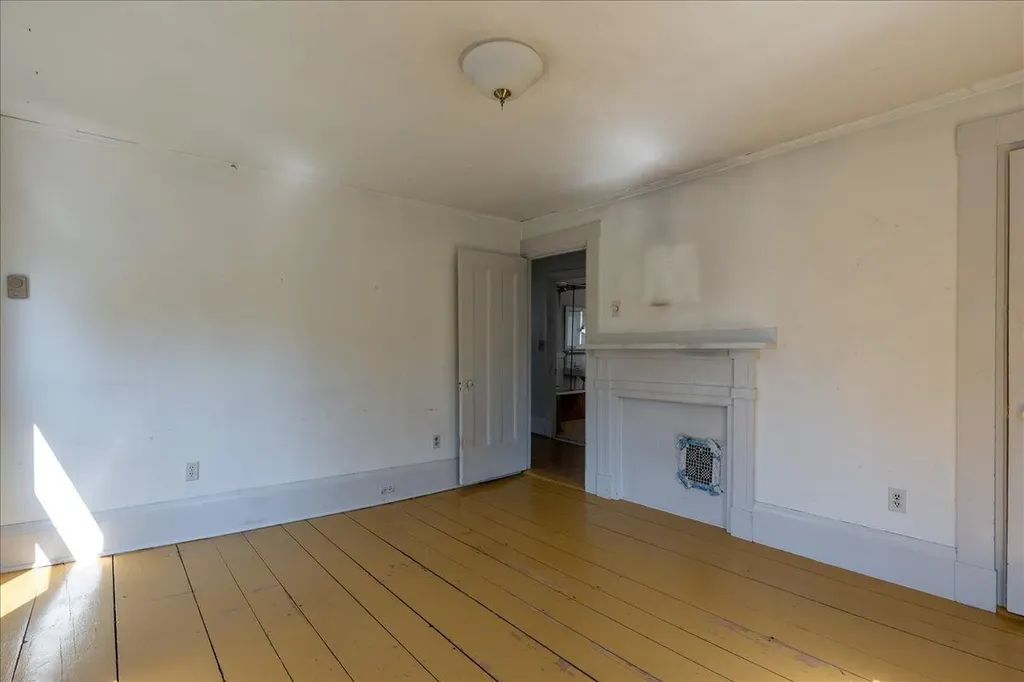 41 Hyler Street Thomaston ME 04861