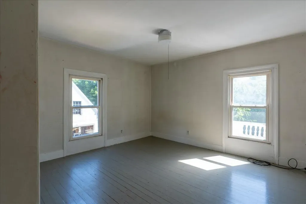 41 Hyler Street Thomaston ME 04861