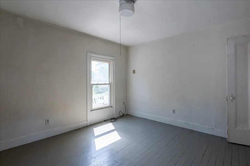 41 Hyler Street Thomaston ME 04861