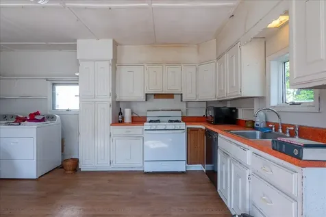41 Hyler Street Thomaston ME 04861