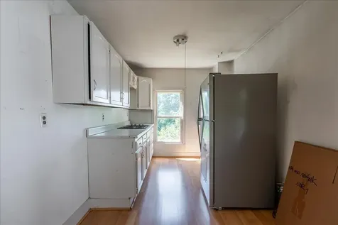 41 Hyler Street Thomaston ME 04861