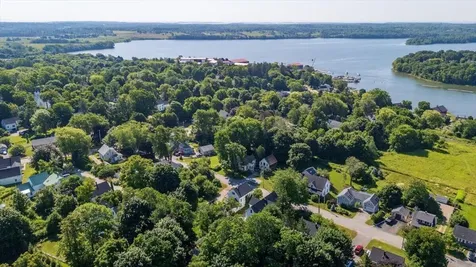 41 Hyler Street Thomaston ME 04861