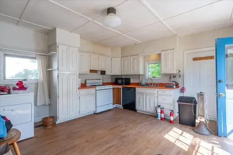 41 Hyler Street Thomaston ME 04861