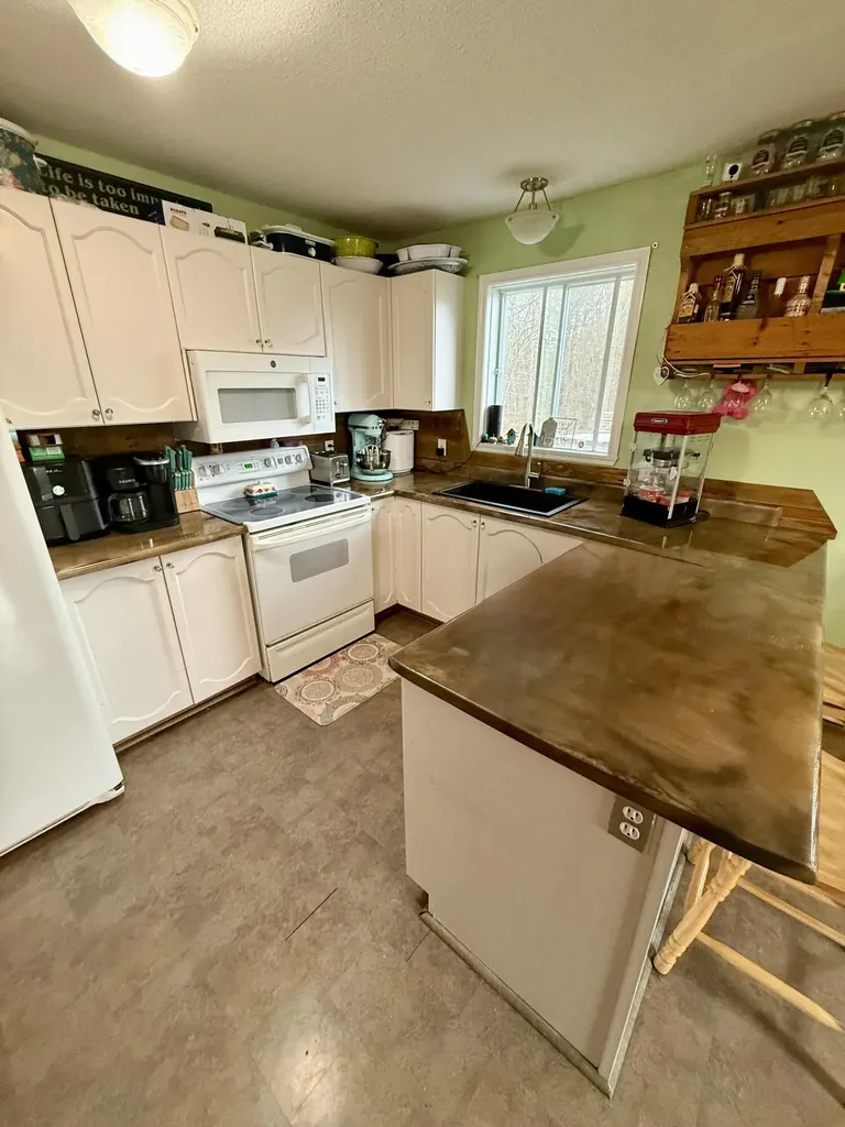 12 Grace Snow Drive Glenburn ME 04401