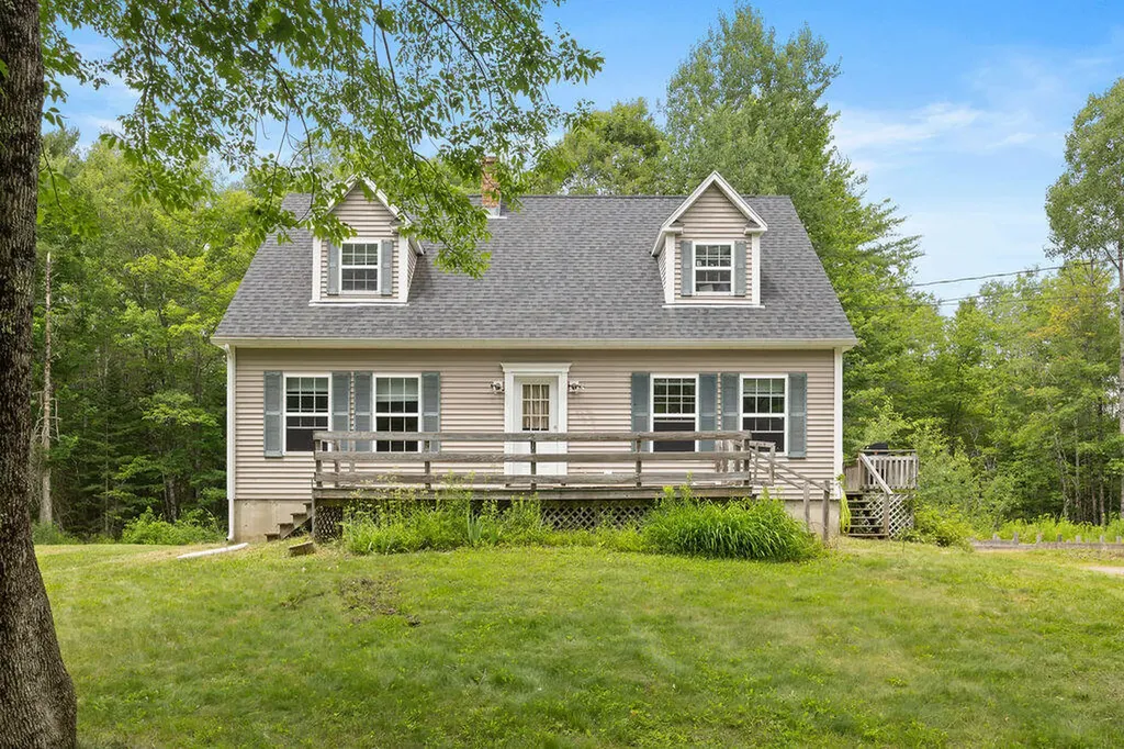 39 Jades Way Bowdoinham ME 04008