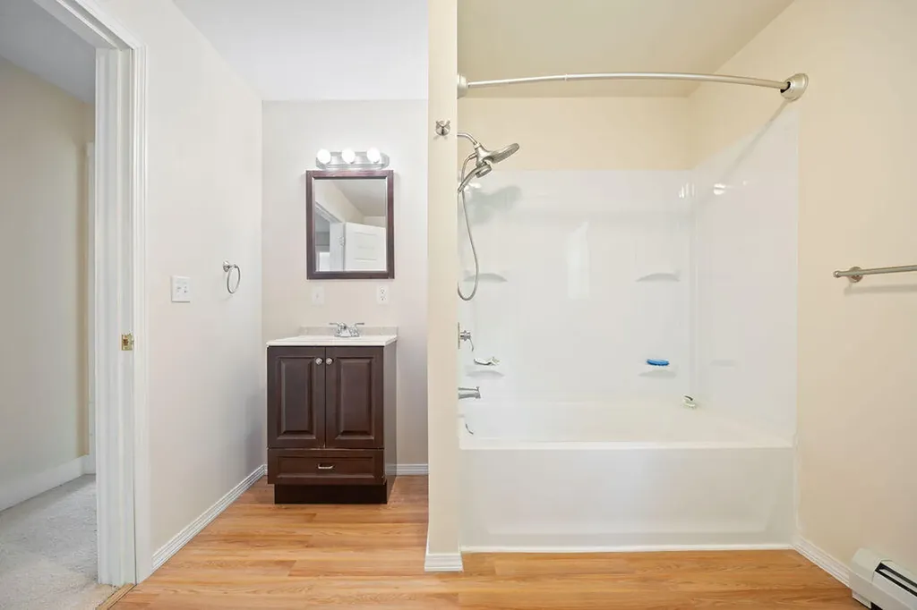 39 Jades Way Bowdoinham ME 04008