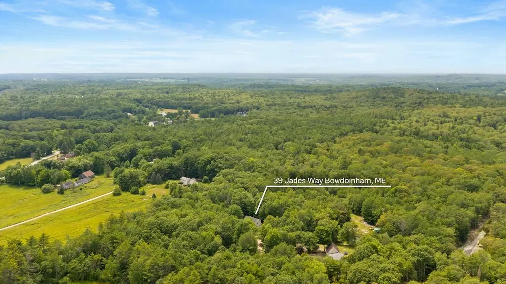 39 Jades Way Bowdoinham ME 04008