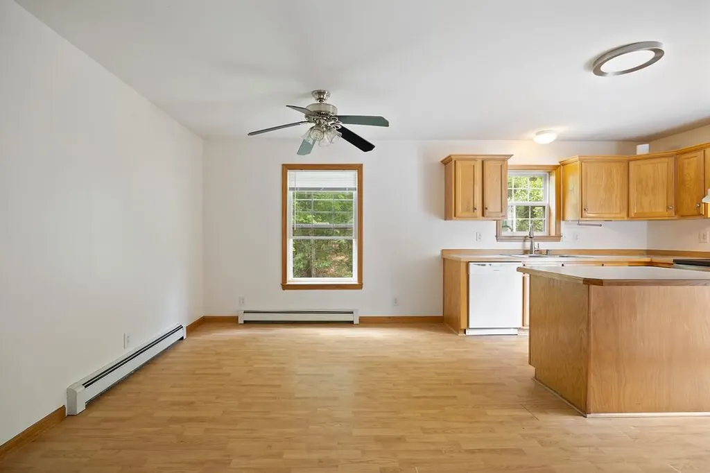 39 Jades Way Bowdoinham ME 04008