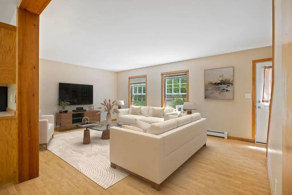 39 Jades Way Bowdoinham ME 04008