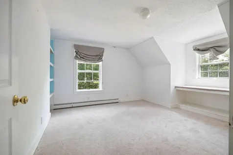 39 Jades Way Bowdoinham ME 04008