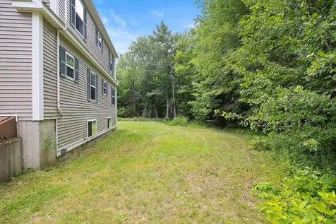 39 Jades Way Bowdoinham ME 04008