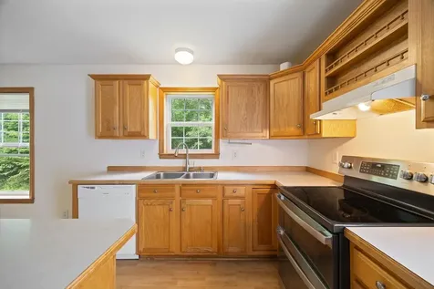 39 Jades Way Bowdoinham ME 04008