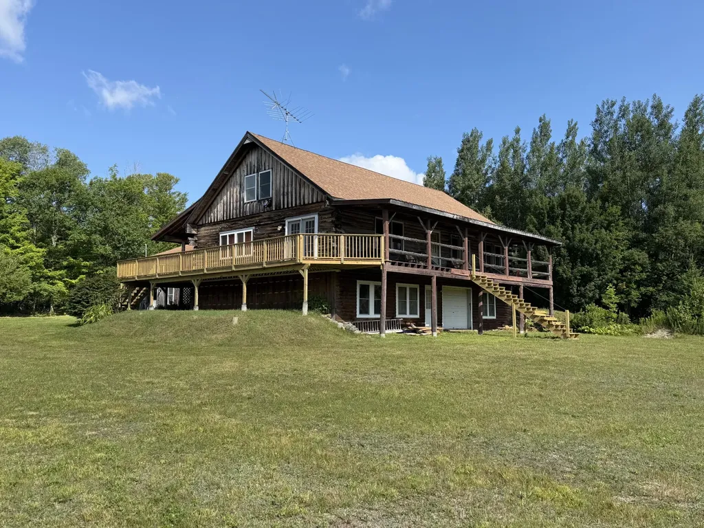 8 Steward Road Monson ME 04464