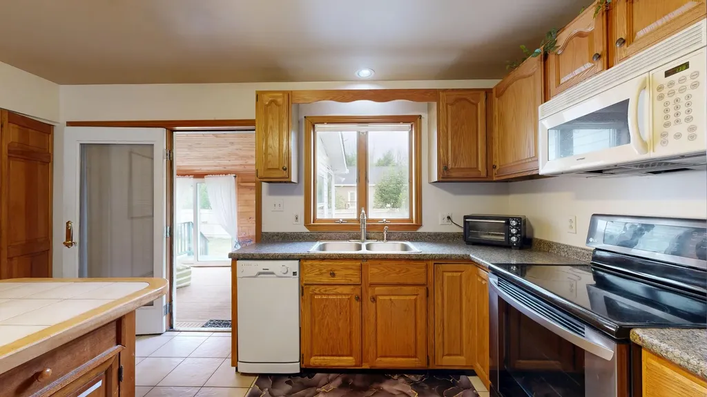 25 Jans Boulevard Lewiston ME 04240