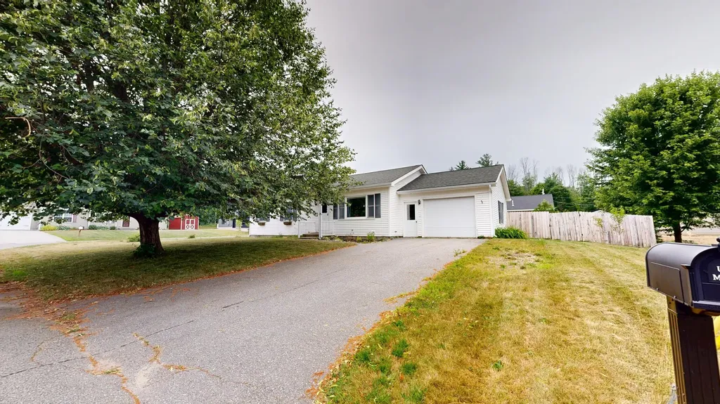 25 Jans Boulevard Lewiston ME 04240