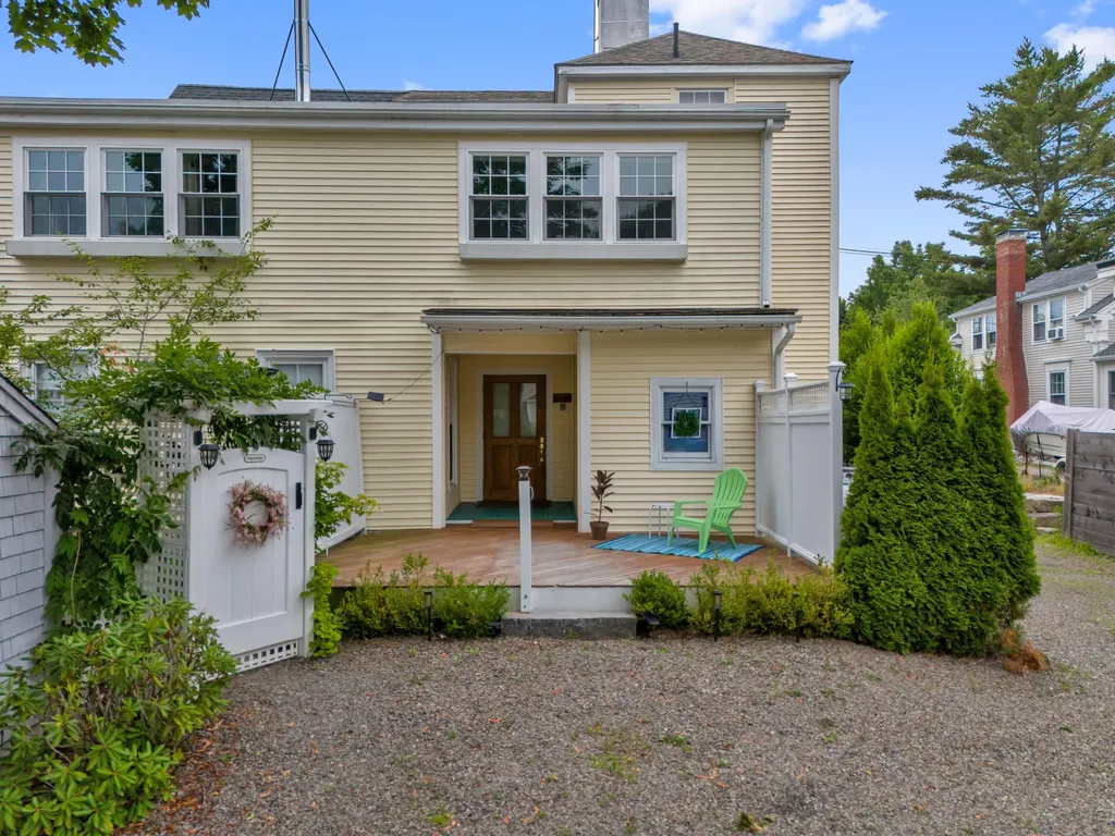 19 Mountain Street Camden ME 04843