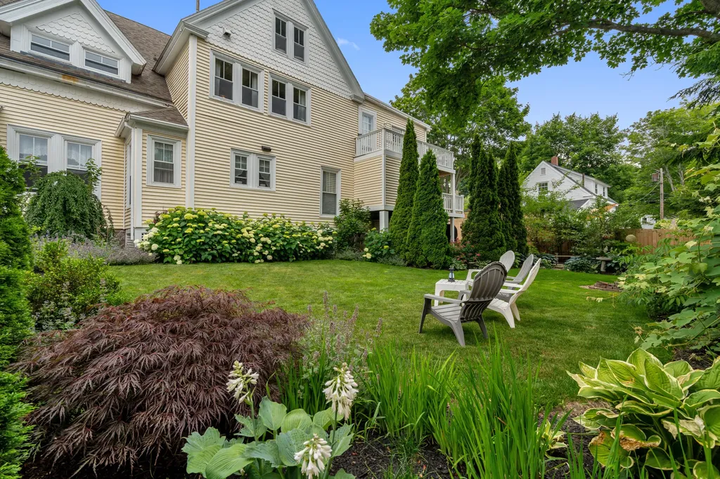 19 Mountain Street Camden ME 04843