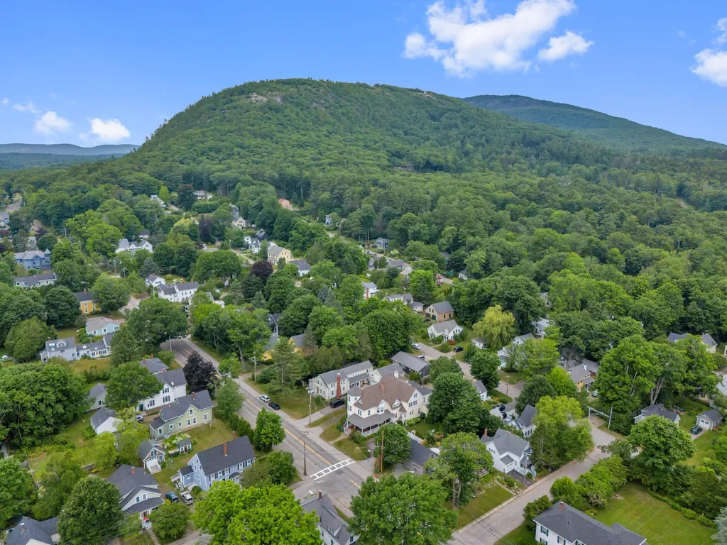 19 Mountain Street Camden ME 04843