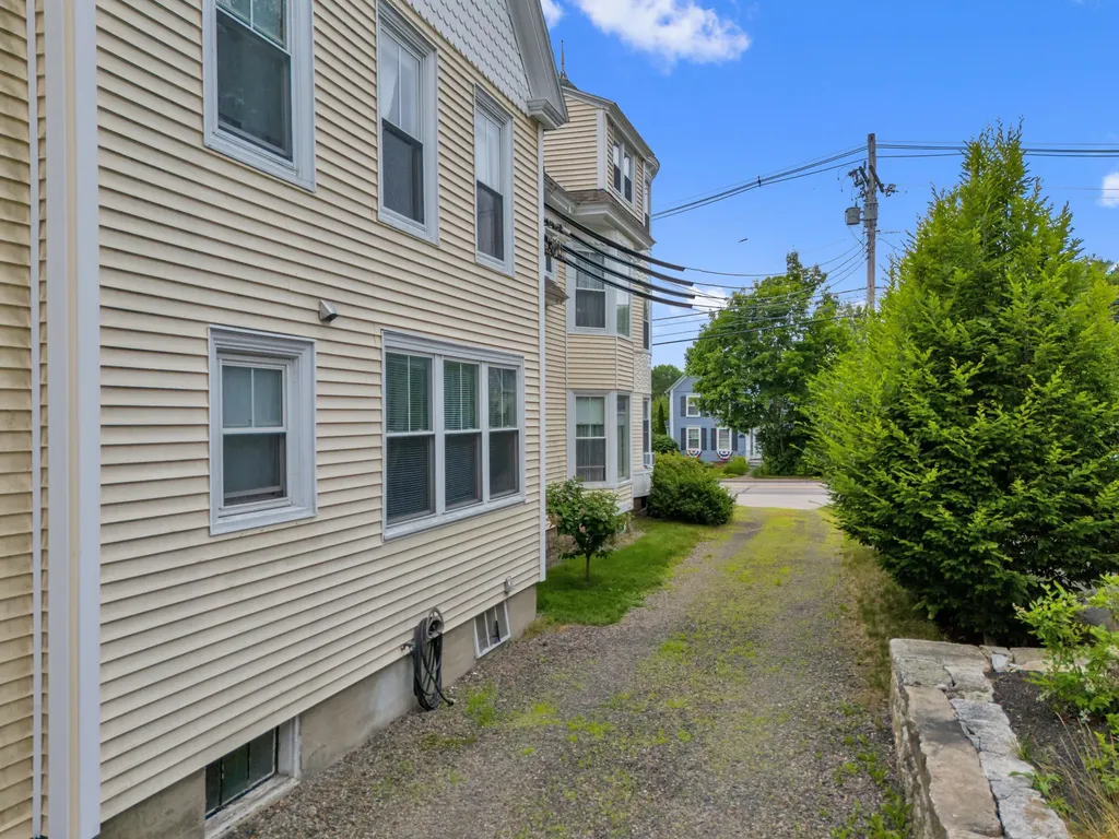 19 Mountain Street Camden ME 04843