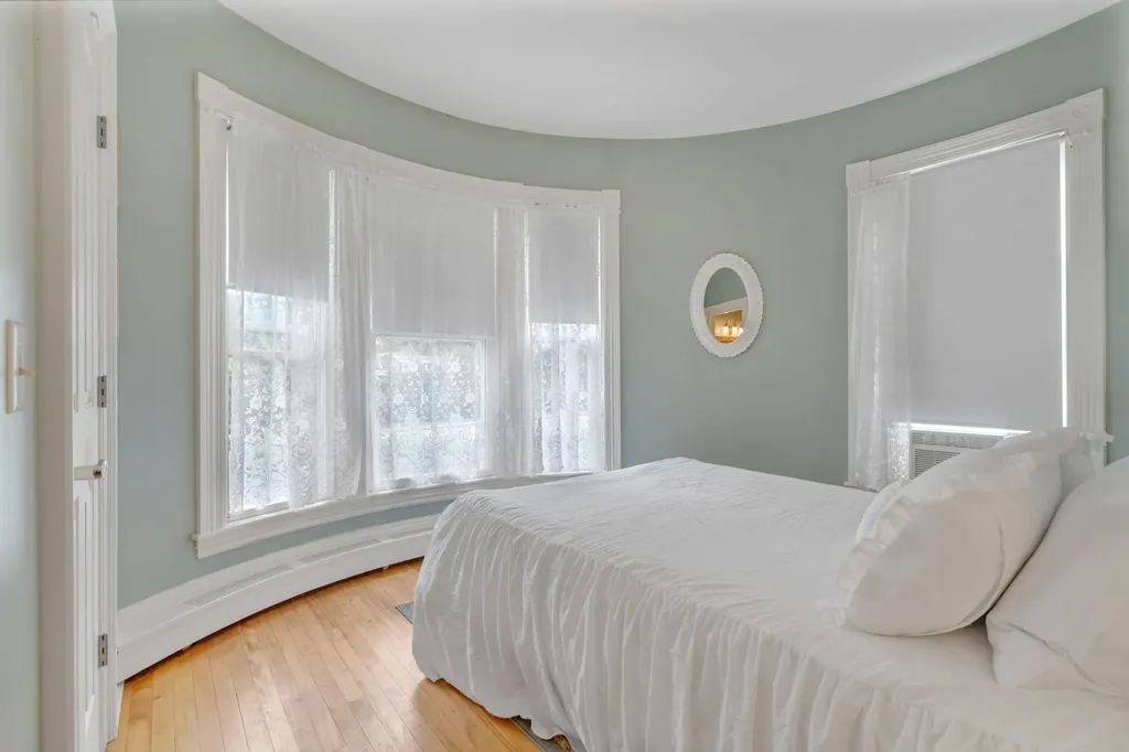19 Mountain Street Camden ME 04843