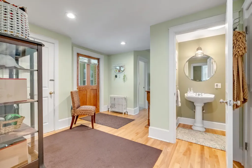 19 Mountain Street Camden ME 04843