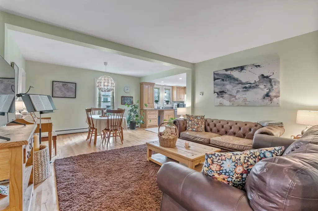 19 Mountain Street Camden ME 04843