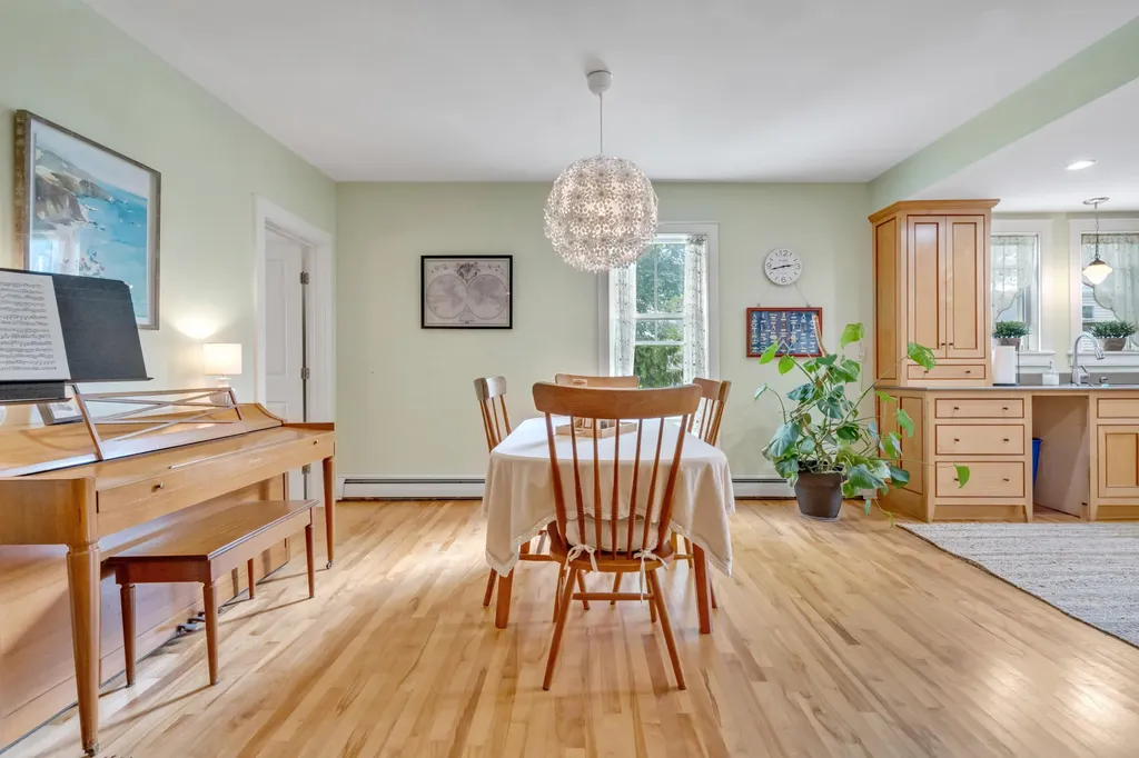 19 Mountain Street Camden ME 04843