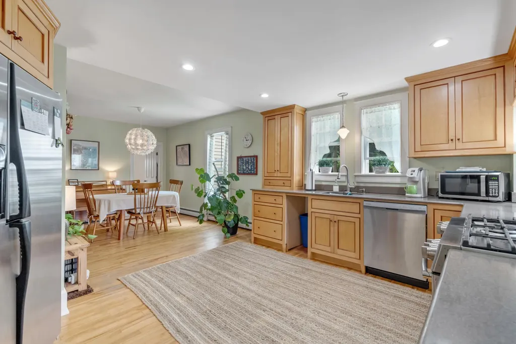 19 Mountain Street Camden ME 04843
