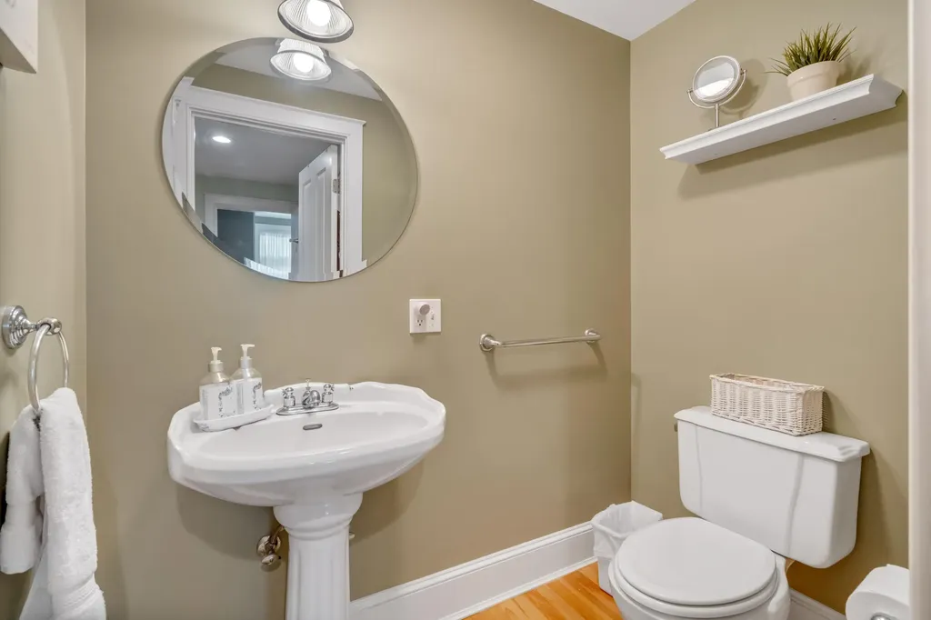 19 Mountain Street Camden ME 04843