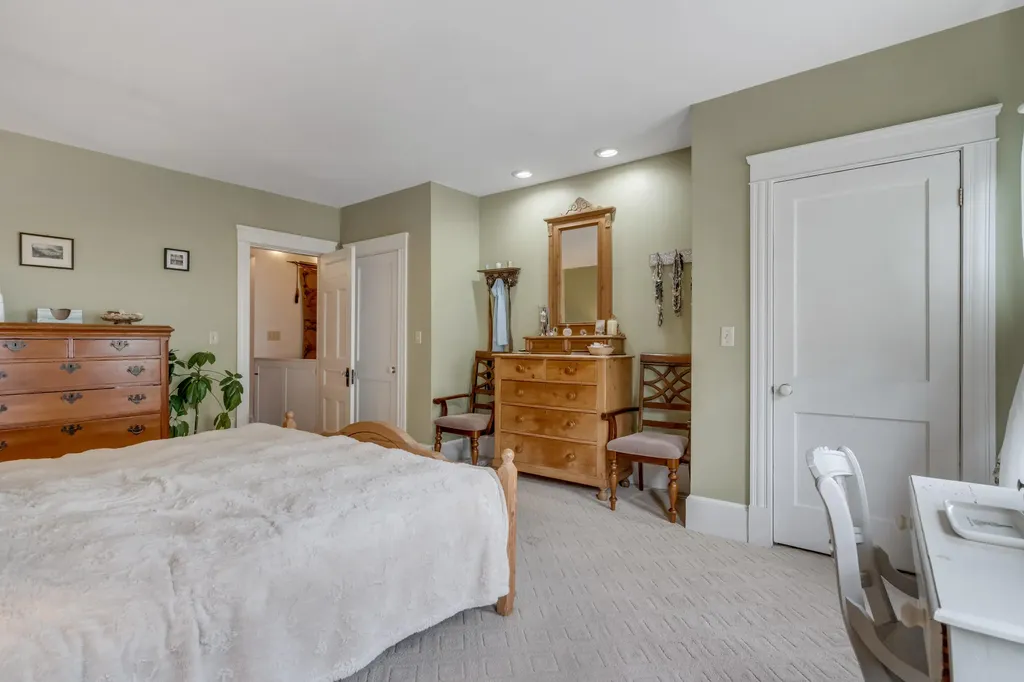 19 Mountain Street Camden ME 04843